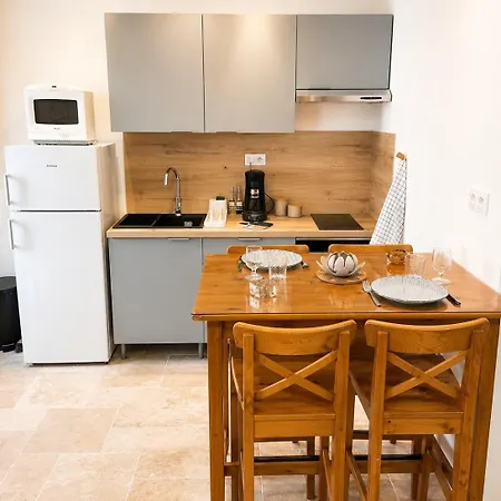 Apartment Cozy And Stylish 5 Minutes From Narbonne